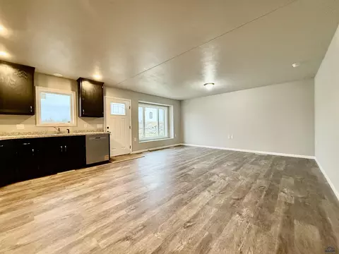 822 Heritage Dr, Belle Fourche, SD 57717 photo 5