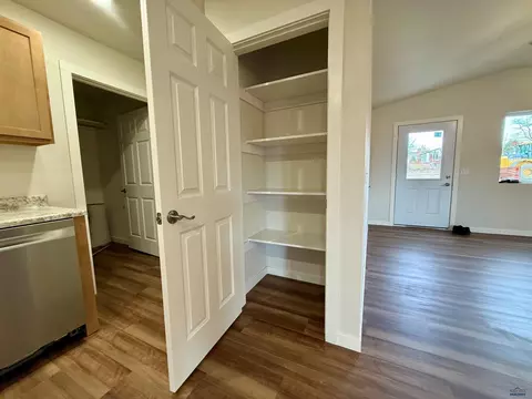 826 Heritage Dr, Belle Fourche, SD 57717 photo 5