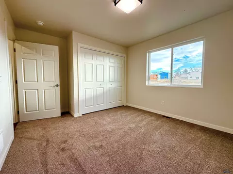 826 Heritage Dr, Belle Fourche, SD 57717 photo 11