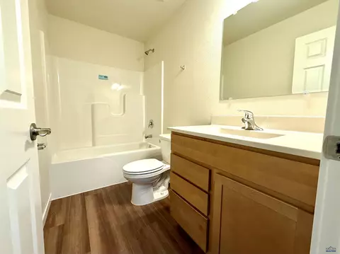 826 Heritage Dr, Belle Fourche, SD 57717 photo 17