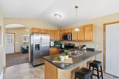715 Old Cavalry Rd, Box Elder, SD 57719 photo 11