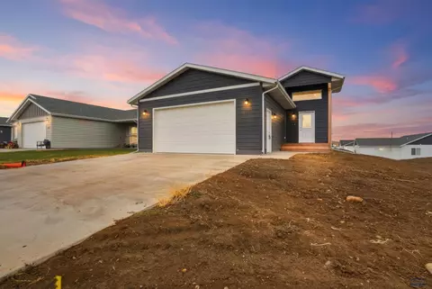429 Yelner Dr #LOT 8 BLK 5, Box Elder, SD 57719 photo 2