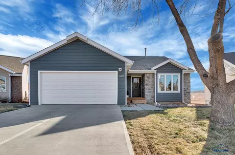 1139 Field View Dr, Rapid City, SD 57701