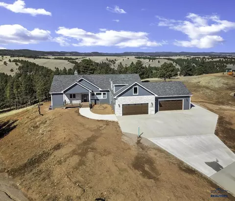 5741 Cloud Peak Dr, Rapid City, SD 57702