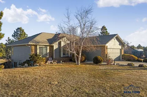 8470 Heather Dr, Rapid City, SD 57702