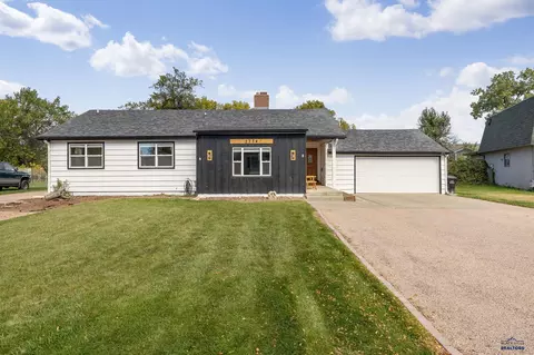 2734 Eden Ln, Rapid City, SD 57703