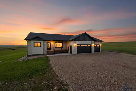 14141 Wagon Master Way, Piedmont, SD 57769