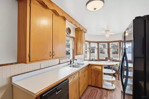 706 Glenn St, Wall, SD 57790 photo 13