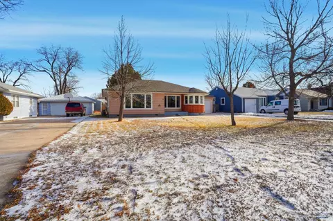 706 Glenn St, Wall, SD 57790 photo 4