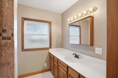 706 Glenn St, Wall, SD 57790 photo 28