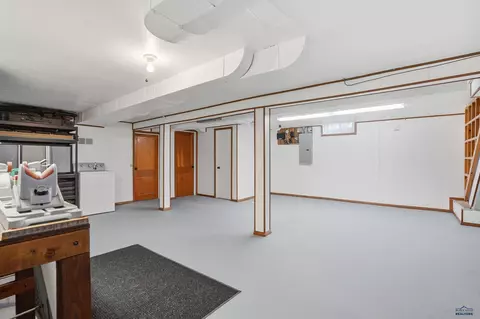 706 Glenn St, Wall, SD 57790 photo 32