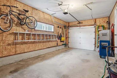 706 Glenn St, Wall, SD 57790 photo 37
