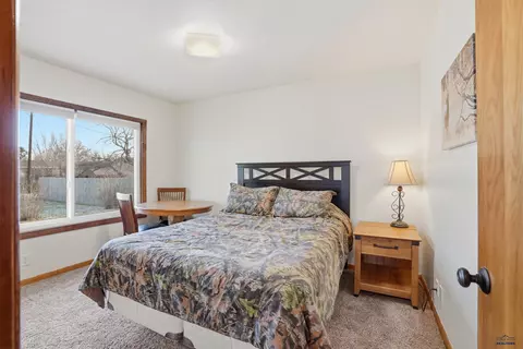 706 Glenn St, Wall, SD 57790 photo 25