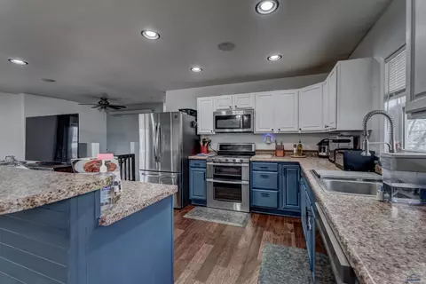 603 Cardinal Dr, Box Elder, SD 57719 photo 15