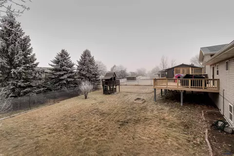 603 Cardinal Dr, Box Elder, SD 57719 photo 4