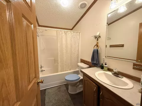 Bath - 322 4th, Smithwick, SD 57782 photo 3 of 3