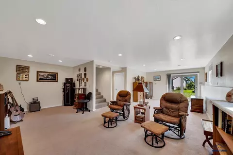 9310 Astoria Ln, Summerset, SD 57718 photo 5