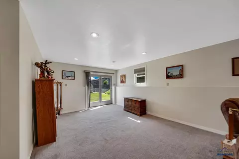 9310 Astoria Ln, Summerset, SD 57718 photo 16