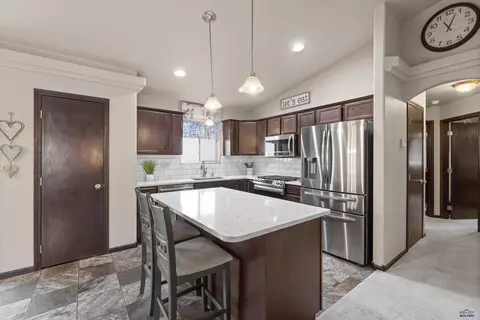 242 E Bengal Dr, Rapid City, SD 57701 photo 6