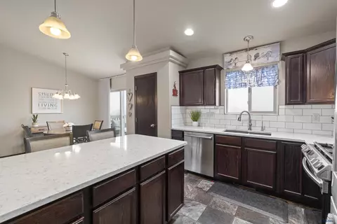 242 E Bengal Dr, Rapid City, SD 57701 photo 8