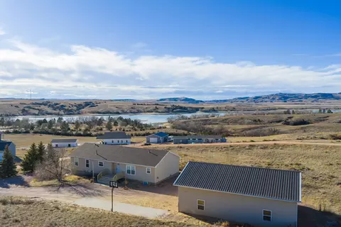 13382 Sea Gull Rd, Hot Springs, SD 57747