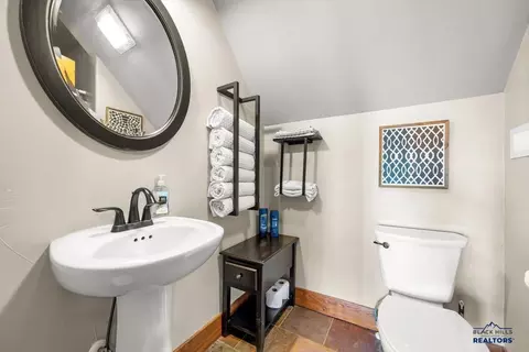 Bath - 21153 Gilded Mountain Lp, Lead, SD 57754 photo 2 of 3