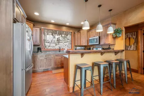 Kitchen - 21153 Gilded Mountain Lp, Lead, SD 57754 photo 1 of 2