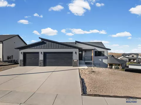 4805 Papillon Dr, Rapid City, SD 57703