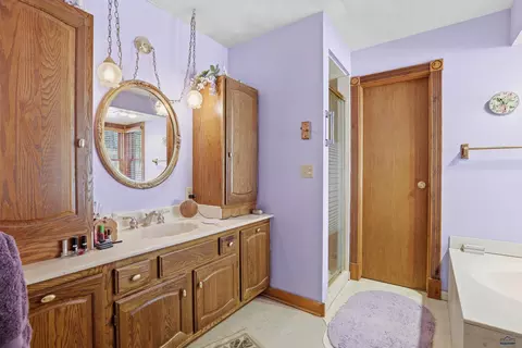 Bath - 12458 Waterwheel Ln, Nemo, SD 57759 photo 1 of 4