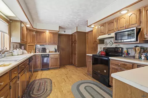 Kitchen - 12458 Waterwheel Ln, Nemo, SD 57759 photo 2 of 3