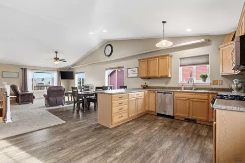 7261 Savannah Ln, Summerset, SD 57718 photo 11