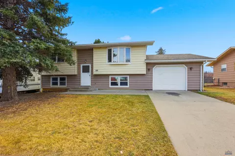3317 Arizona, Rapid City, SD 57701