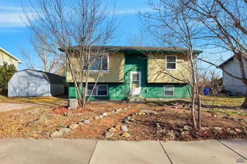 3924 Oiler Ln, Rapid City, SD 57701