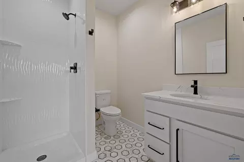Bath - 6870 Walleye Way, Black Hawk, SD 57718 photo 2 of 5
