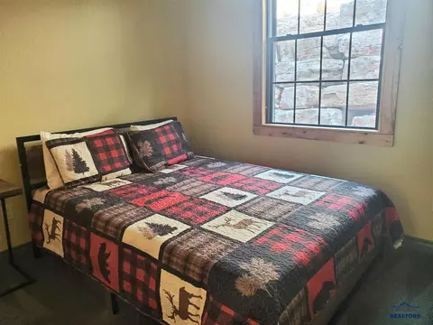 Bedroom - 20076 Higgins Gulch Rd, Spearfish, SD 57783 photo 4 of 6