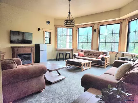 Living - 20076 Higgins Gulch Rd, Spearfish, SD 57783 photo 3 of 4