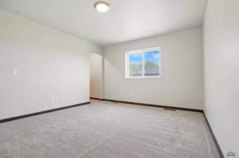 Bedroom - 1026 Driver Cir, Wall, SD 57790 photo 5 of 7
