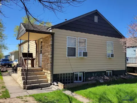 219 E Monroe St, Rapid City, SD 57701 photo 1