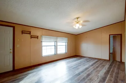 Living - 405 S S Pne, Presho, SD 57568 photo 1 of 2