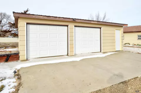Exterior - 405 S S Pne, Presho, SD 57568 photo 2 of 2