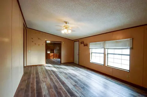 Living - 405 S S Pne, Presho, SD 57568 photo 2 of 2