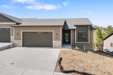 1108 Pinnacle Ct, Rapid City, SD 57701