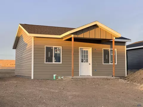 5612 Crystalline Hills Dr, Rapid City, SD 57703