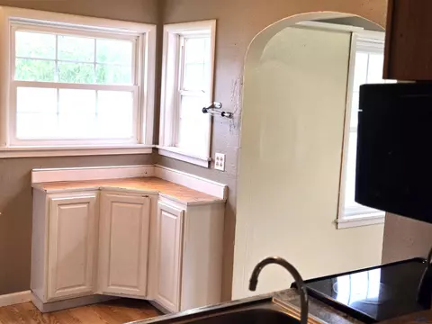 Kitchen - 937 Harney, Custer, SD 57730 photo 4 of 4