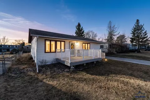 439 E College Ave, Rapid City, SD 57701