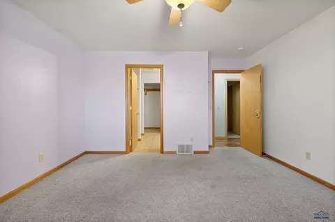 Bedroom - 2165 Conifer Loop, Belle Fourche, SD 57717 photo 3 of 4