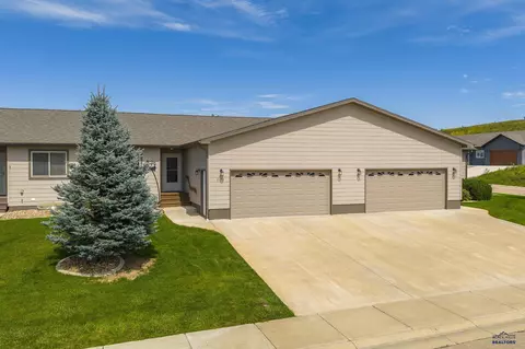2165 Conifer Loop, Belle Fourche, SD 57717