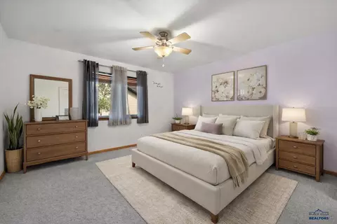 Bedroom - 2165 Conifer Loop, Belle Fourche, SD 57717 photo 4 of 4