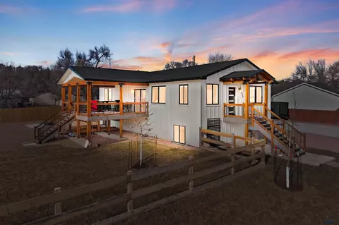 1420 Germond St, Hot Springs, SD 57747