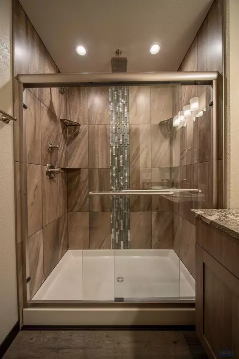 Bath - 417 Constitution Blvd, Box Elder, SD 57719 photo 5 of 6